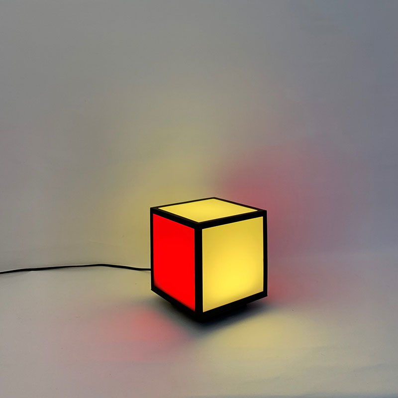 clasetta – Stehlampe cubus unum 